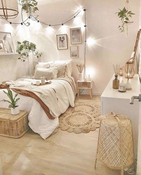 10 Decorating Ideas for a Girl's Room